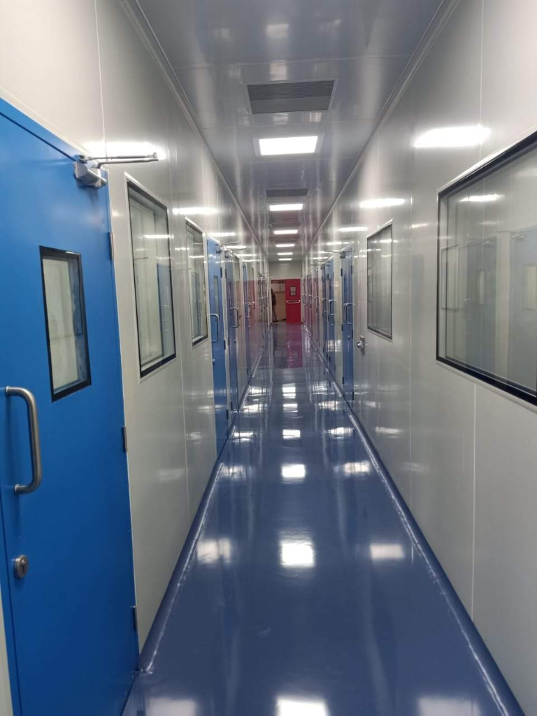 Modular Cleanroom Corridor with View Windows